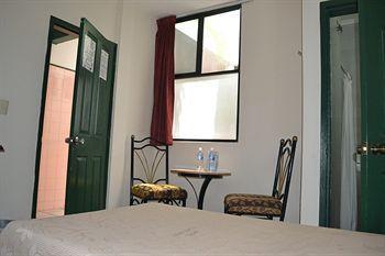 Hotel Costa Brava Guadalajara Zewnętrze zdjęcie