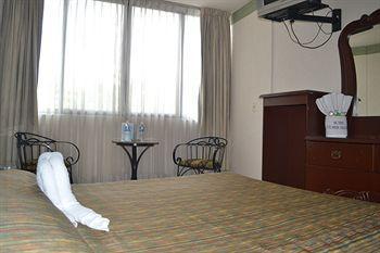 Hotel Costa Brava Guadalajara Zewnętrze zdjęcie
