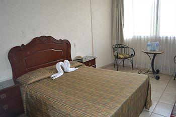 Hotel Costa Brava Guadalajara Zewnętrze zdjęcie