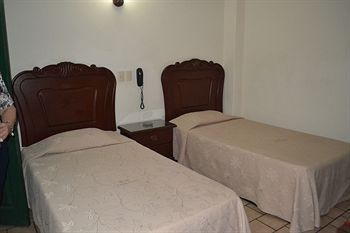Hotel Costa Brava Guadalajara Zewnętrze zdjęcie